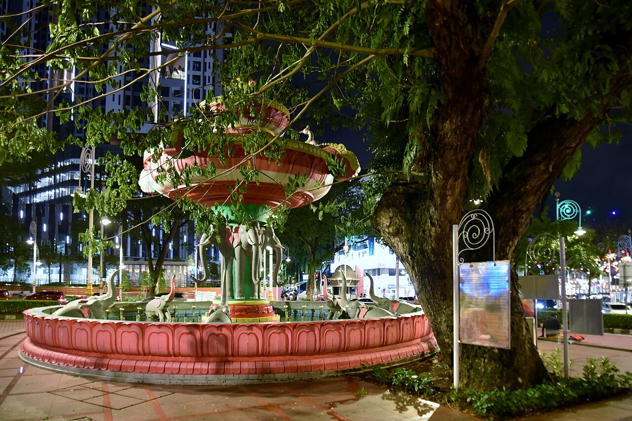 吉隆坡 Brickfields 小印度喷泉与街景